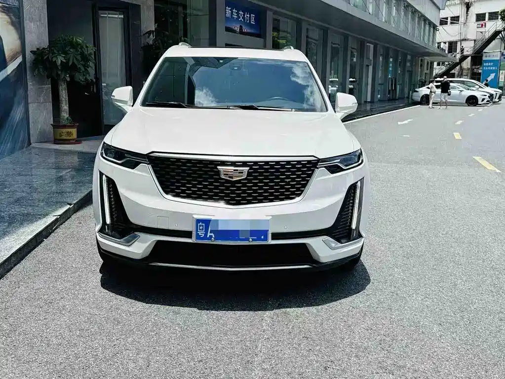Cadillac XT6 2022 — фото 2