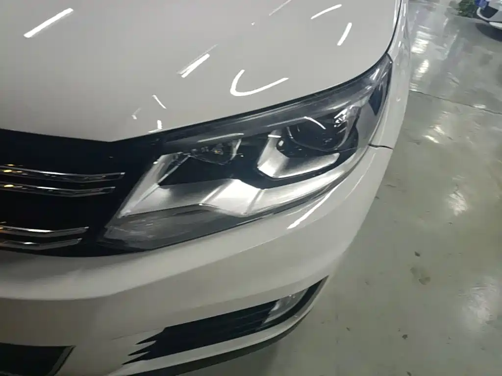 Volkswagen Tiguan 2015 — фото 24