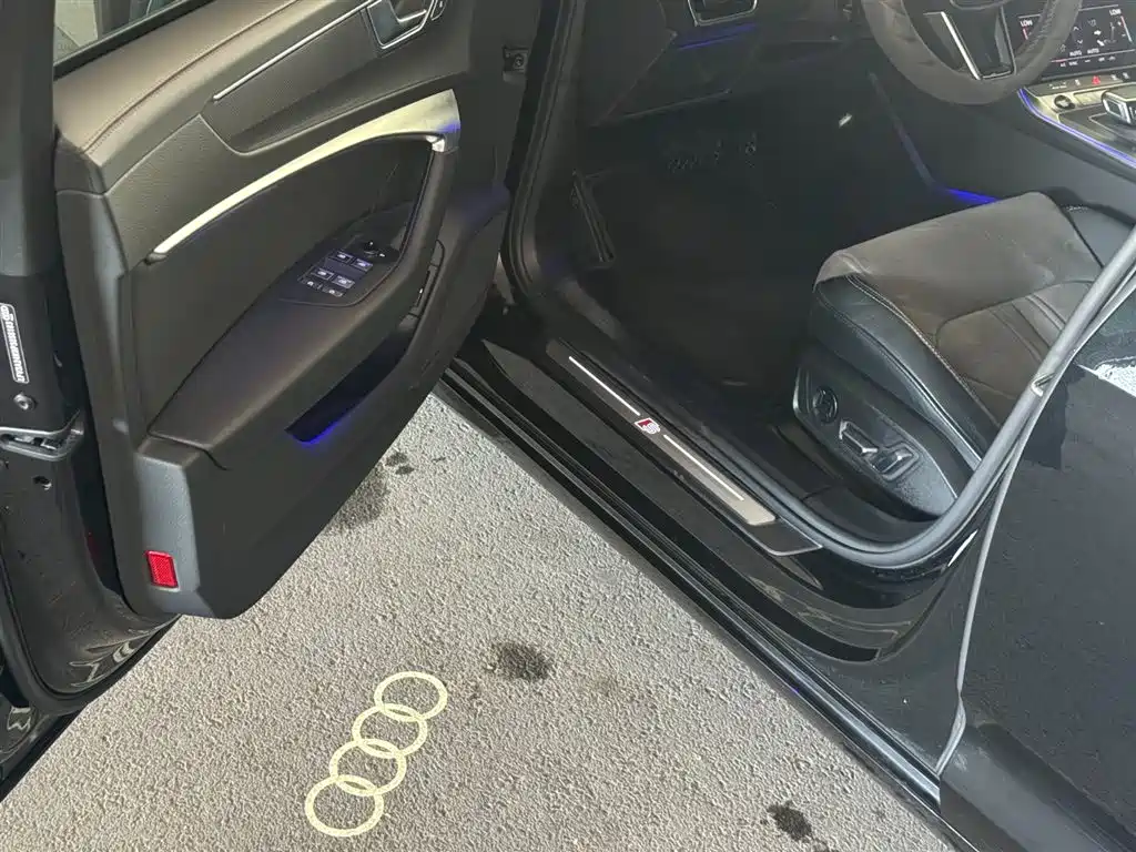 Audi A6L 2023 — фото 15