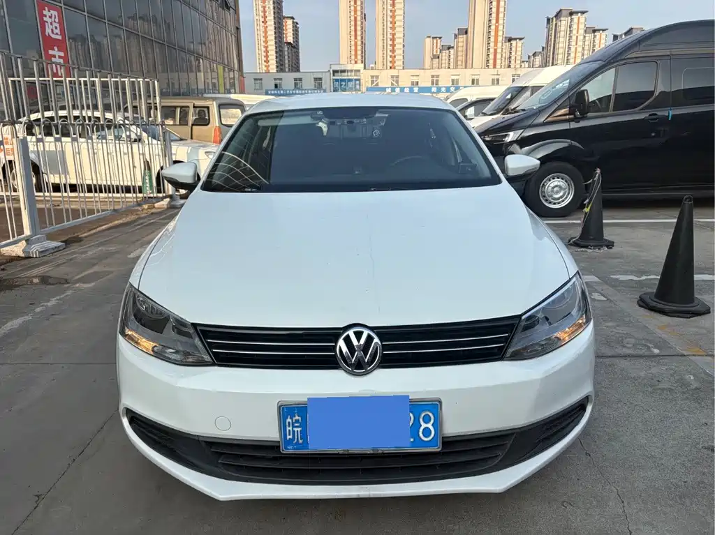 Volkswagen Sagitar 2013