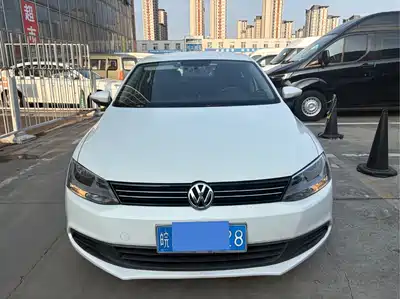 Volkswagen Sagitar 2013