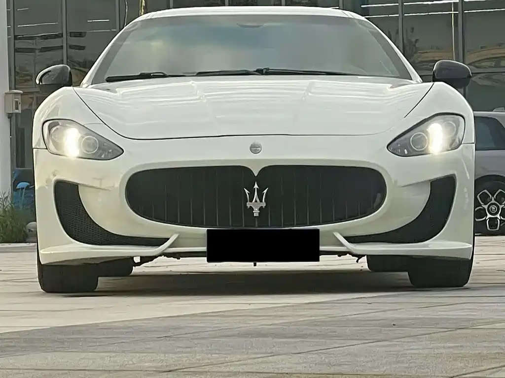 Maserati GranTurismo 2013 — фото 2