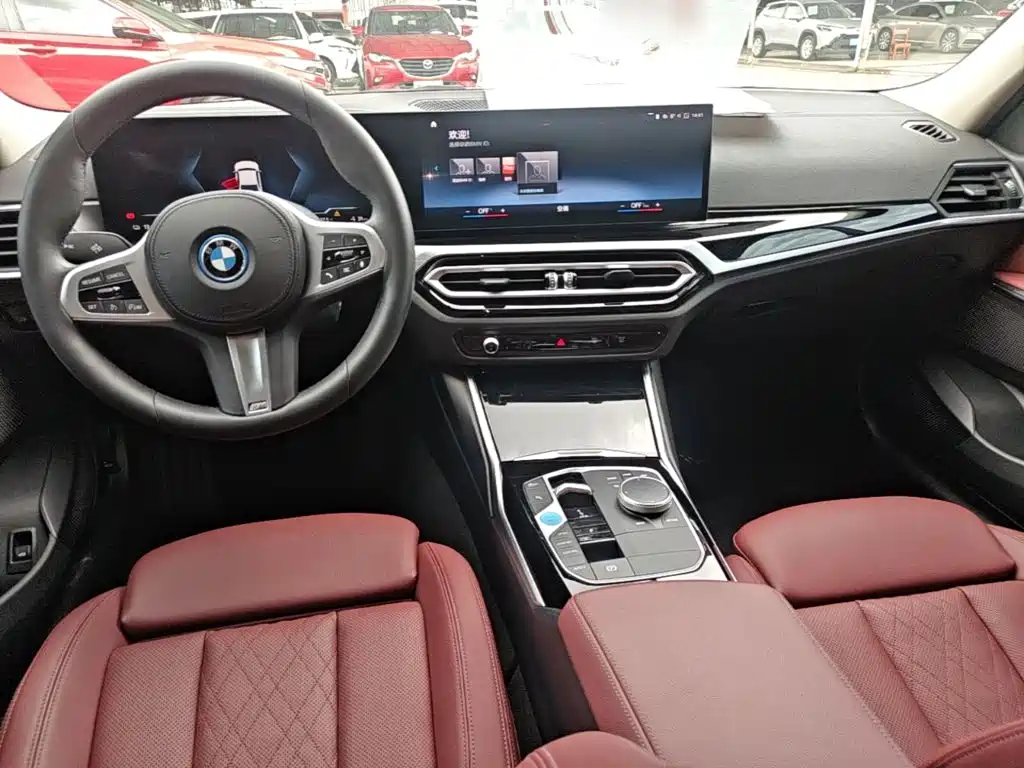 BMW i3 2023 — фото 10