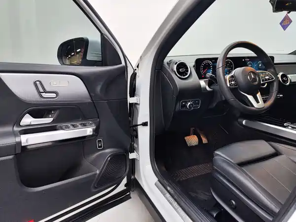 Mercedes-Benz GLB 2020