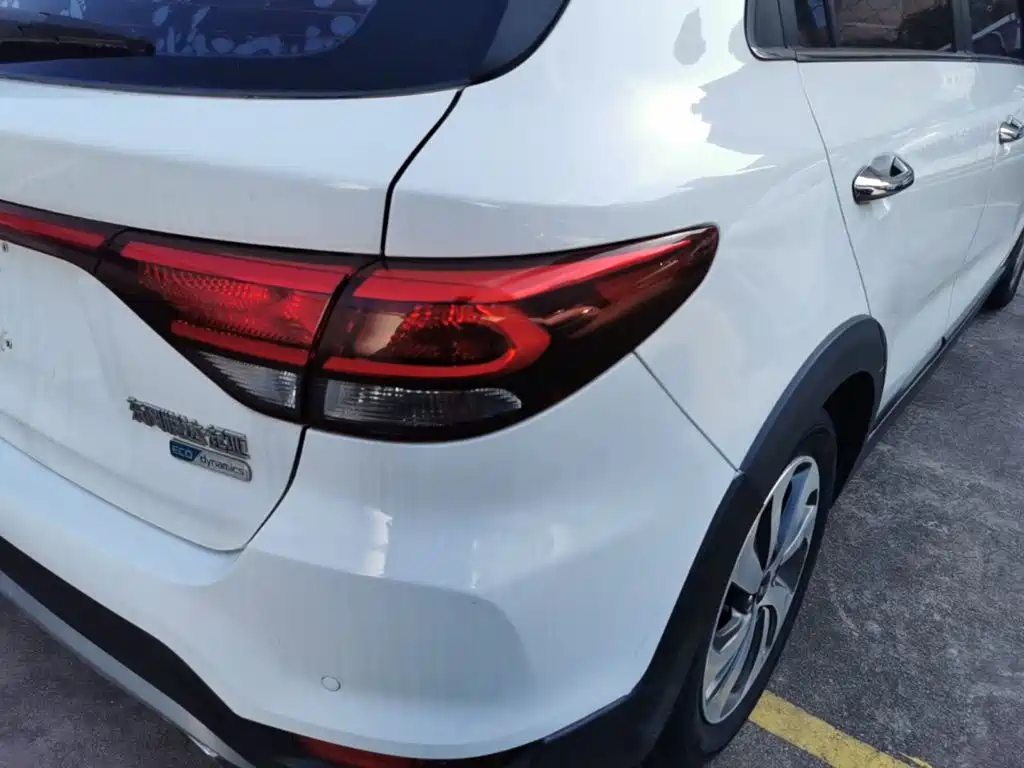 Kia KX Cross 2018 — фото 8