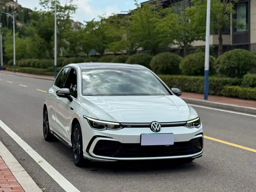 Volkswagen Golf 2023