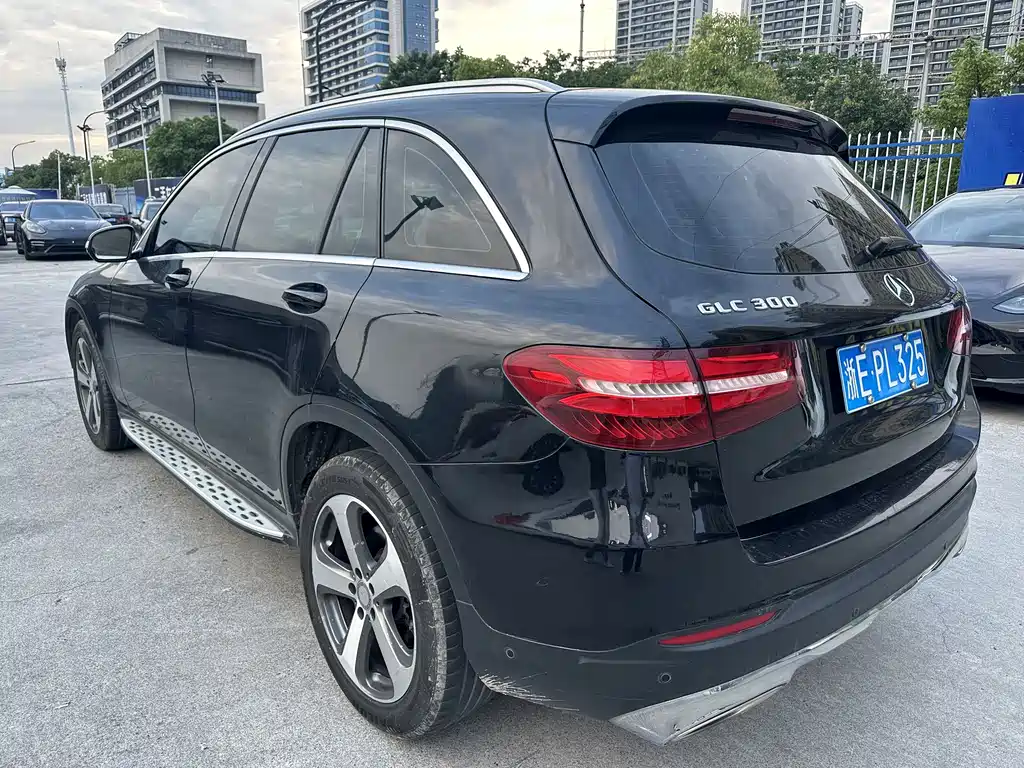 Mercedes-Benz GLC 2017 — фото 9