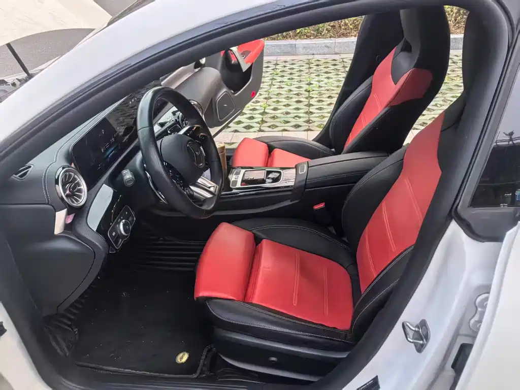 Mercedes-Benz CLA AMG 2024 — фото 2