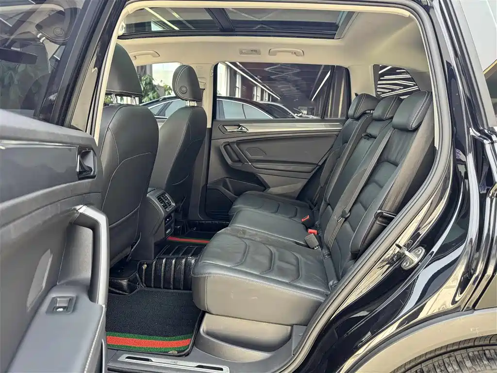 Volkswagen Tiguan L 2021 — фото 10
