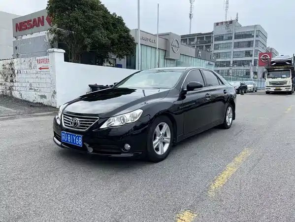 Toyota Reiz 2011