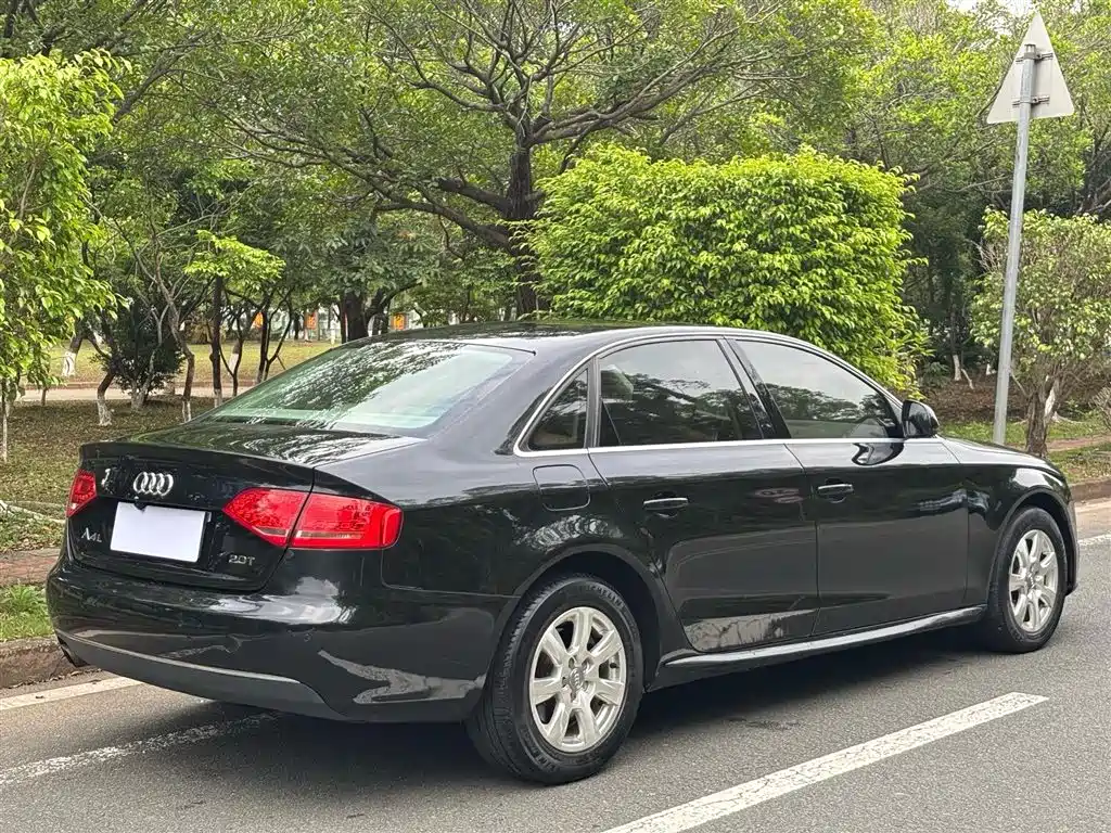 Audi A4L 2012 — фото 9