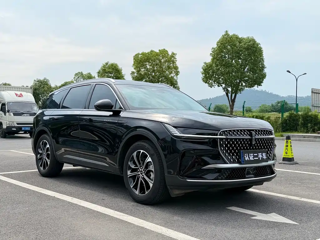Lincoln Nautilus 2025