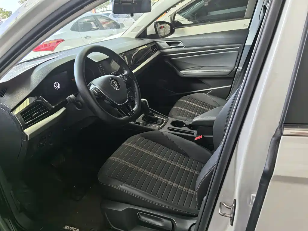 Volkswagen Lavida 2022