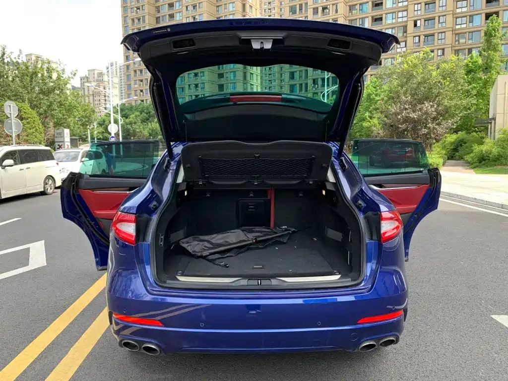Maserati Levante 2017 — фото 8