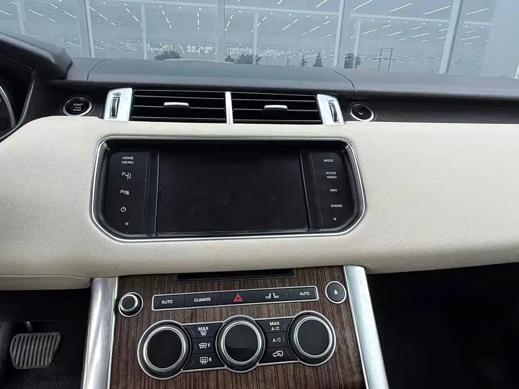 Land Rover Sport 2014 — фото 10