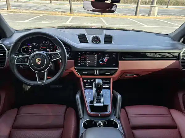 Porsche Cayenne 2023