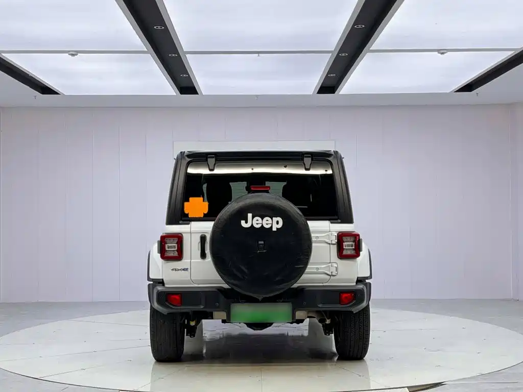 Jeep Wrangler New Energy 2023 — фото 4