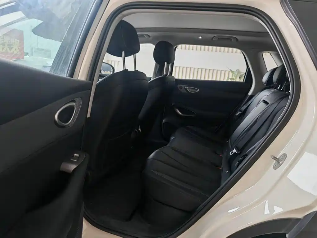 BYD Sealion 05 EV 2025 — фото 10