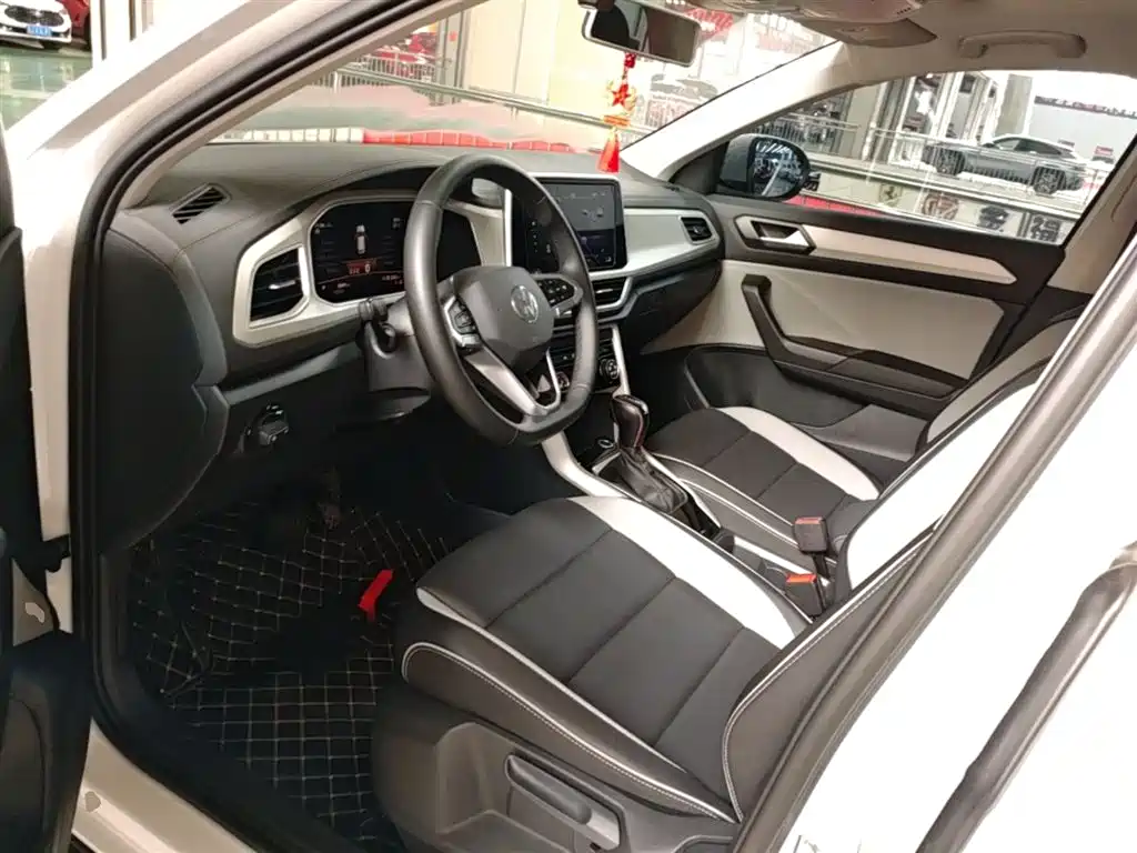 Volkswagen T-Roc 2025 — фото 15
