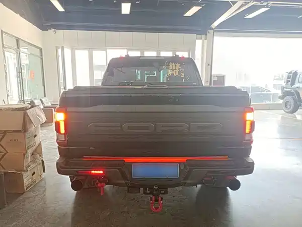 Ford F-150 Raptor 2025