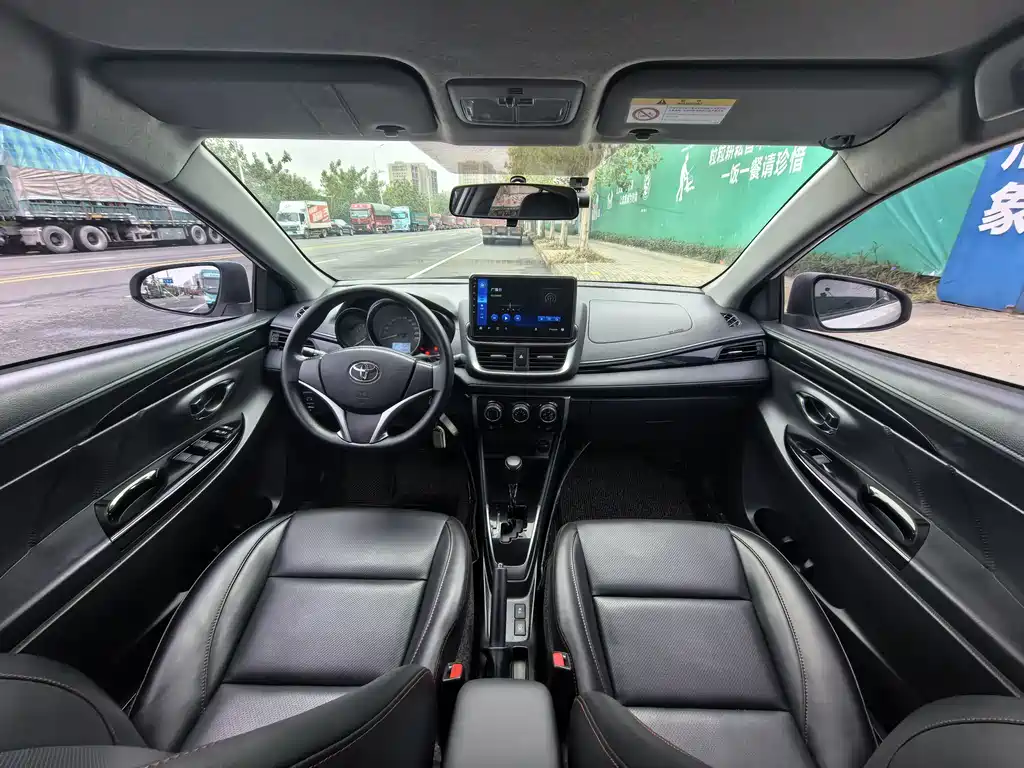 Toyota Yaris L 2020 — фото 9
