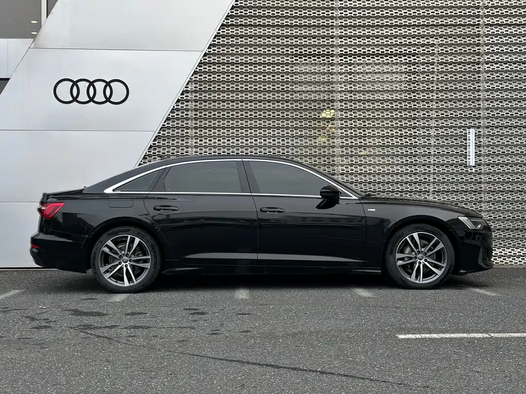 Audi A6L 2020