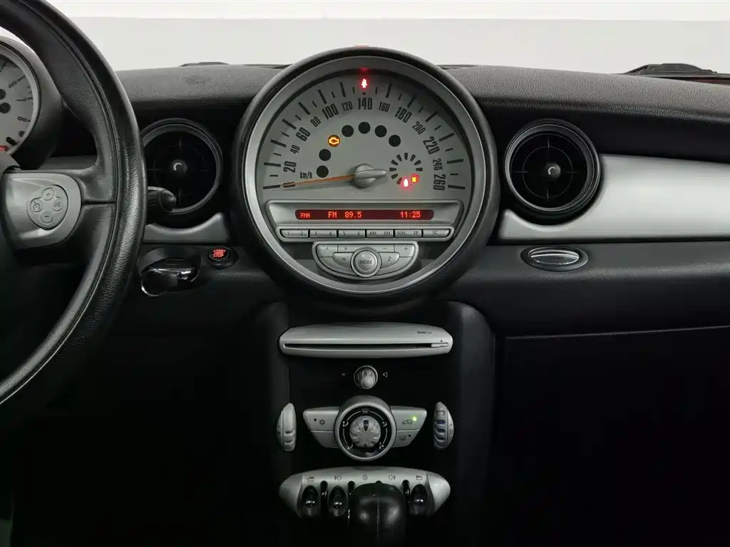 MINI Clubman 2010 — фото 12