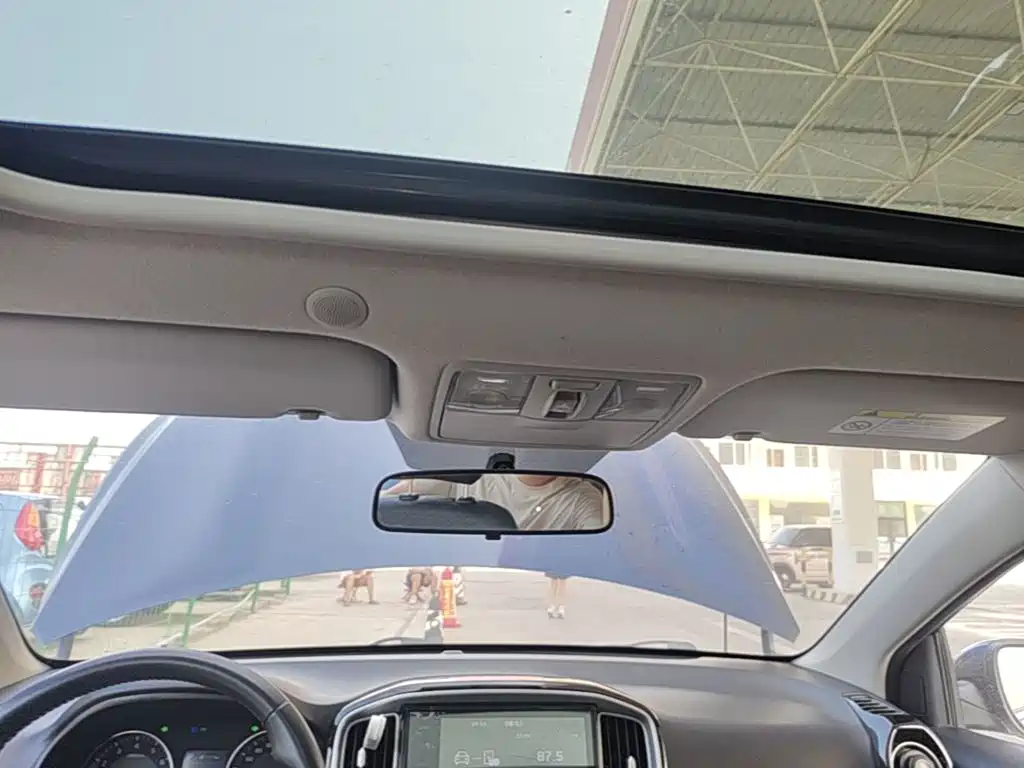 Kia KX1 2019 — фото 18