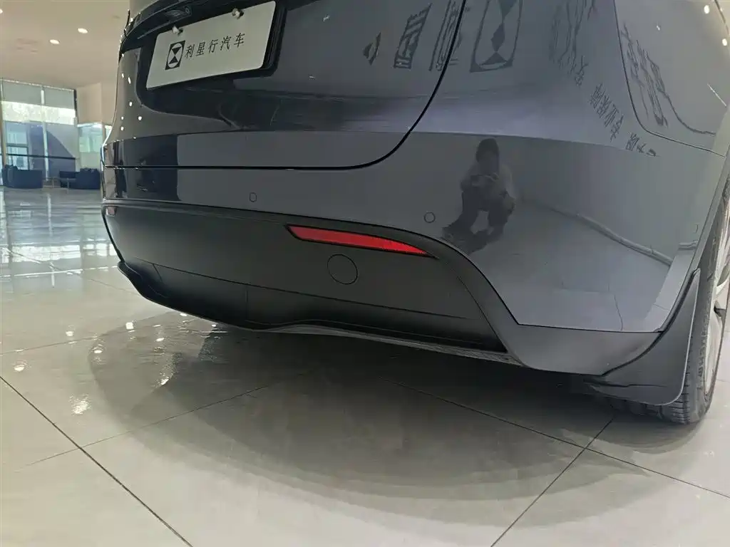 Tesla Model Y 2022 — фото 17