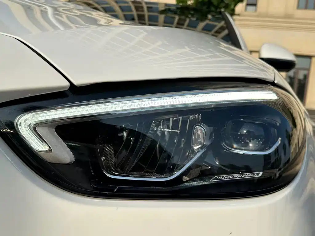 Mercedes-Benz C-Class 2023