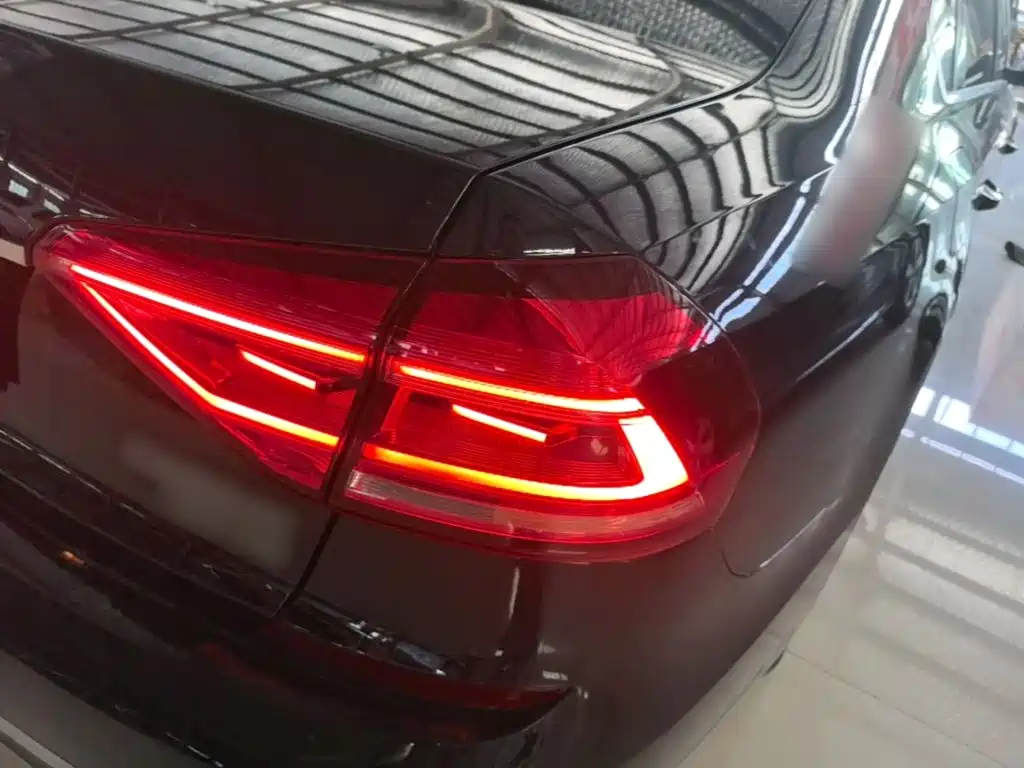 Volkswagen Passat 2019 — фото 8