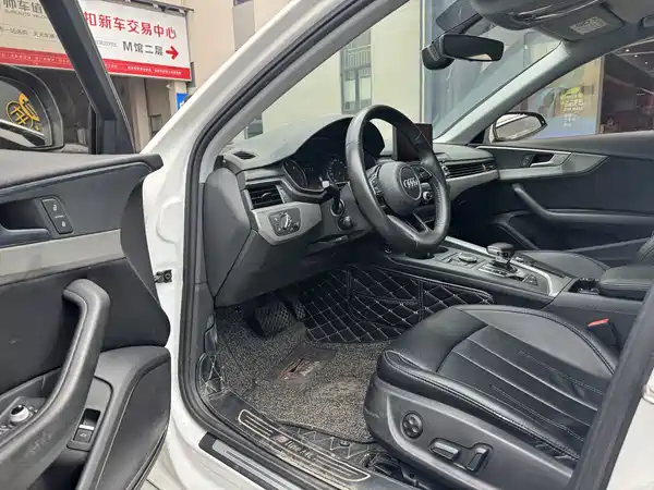 Audi A4L 2019