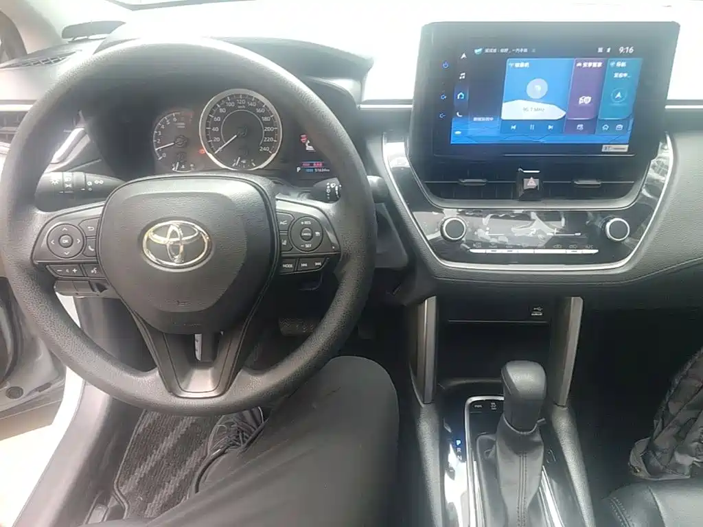 Toyota Corolla Cross 2022 — фото 10