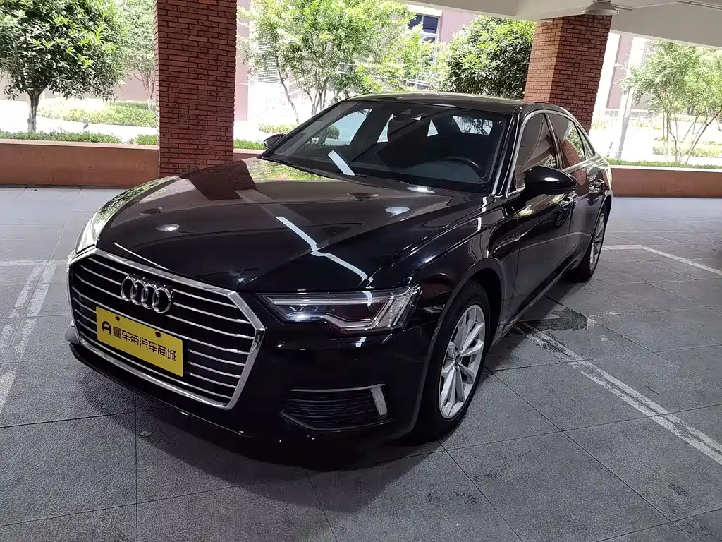 Audi A6L 2022 — фото 1