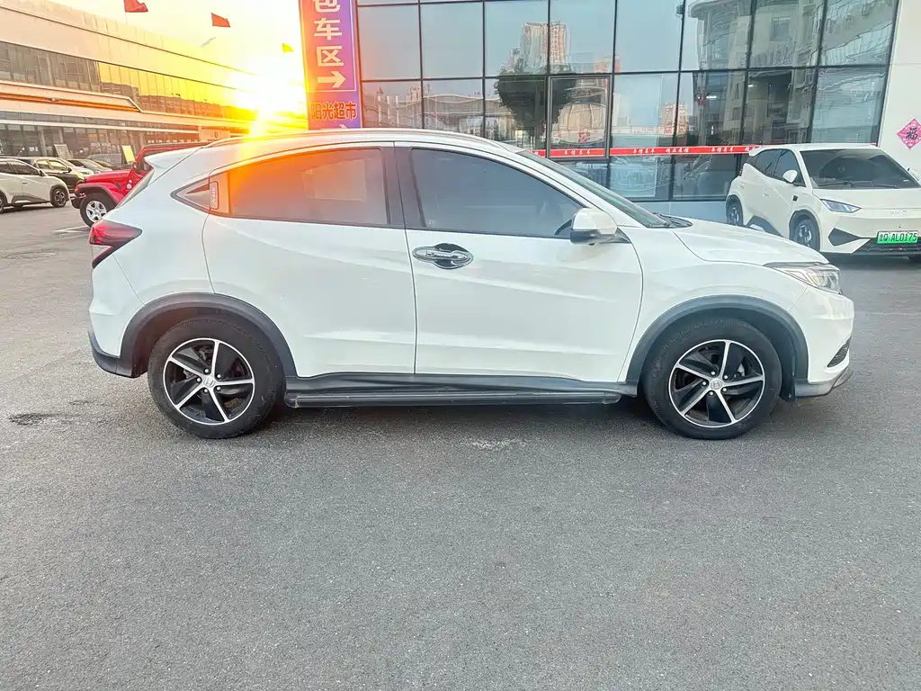 Honda Vezel 2021 — фото 4