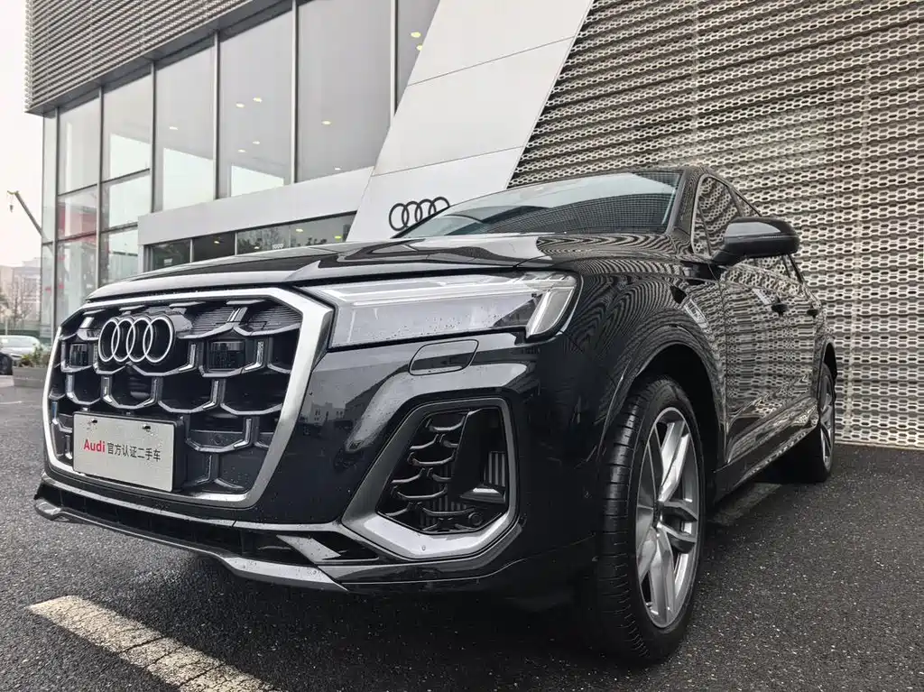 Audi Q7 2025 — фото 17