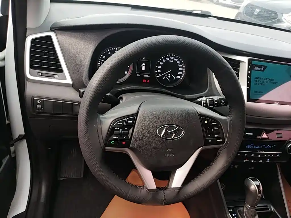 Hyundai Tucson 2017 — фото 11