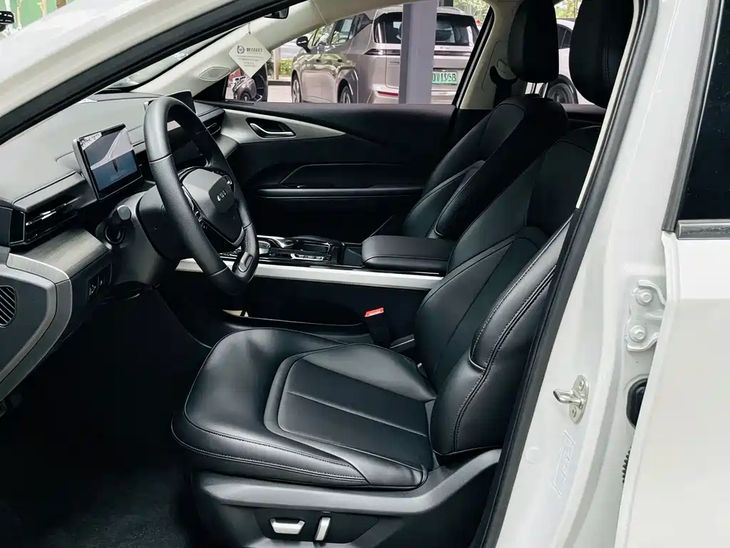 Wuling Starlight 2024 — фото 13