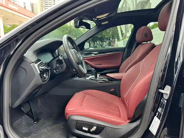 BMW 5 Series 2023