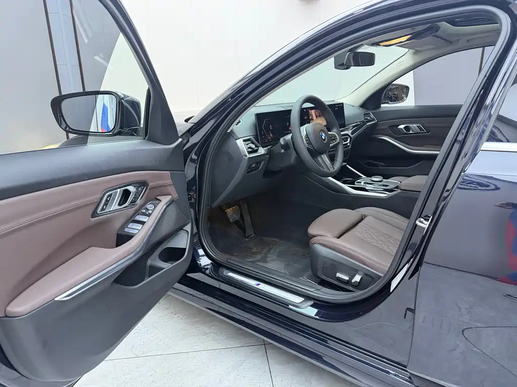 BMW 3 Series 2023