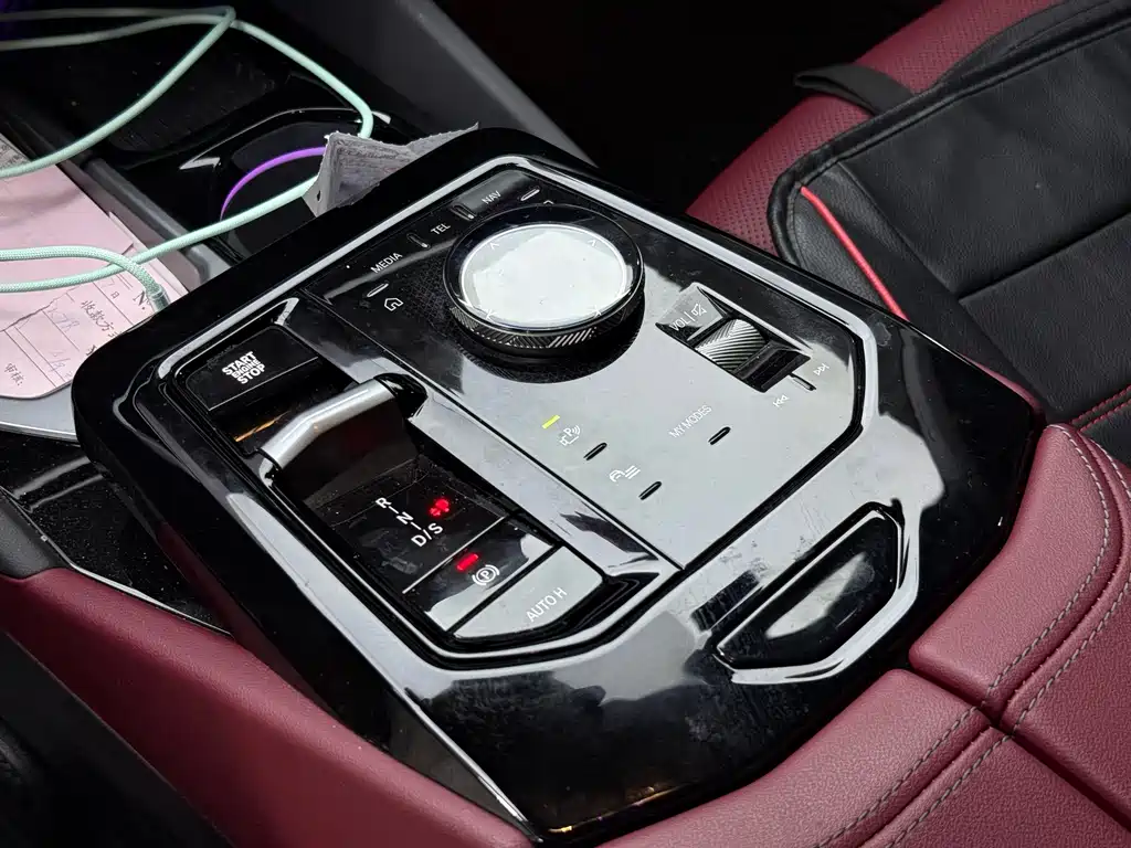 BMW 5 Series 2024 — фото 13