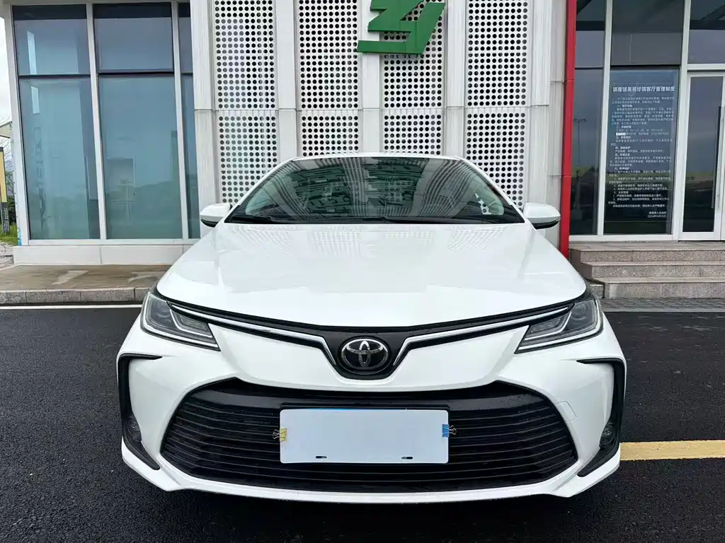 Toyota Corolla 2023 — фото 22