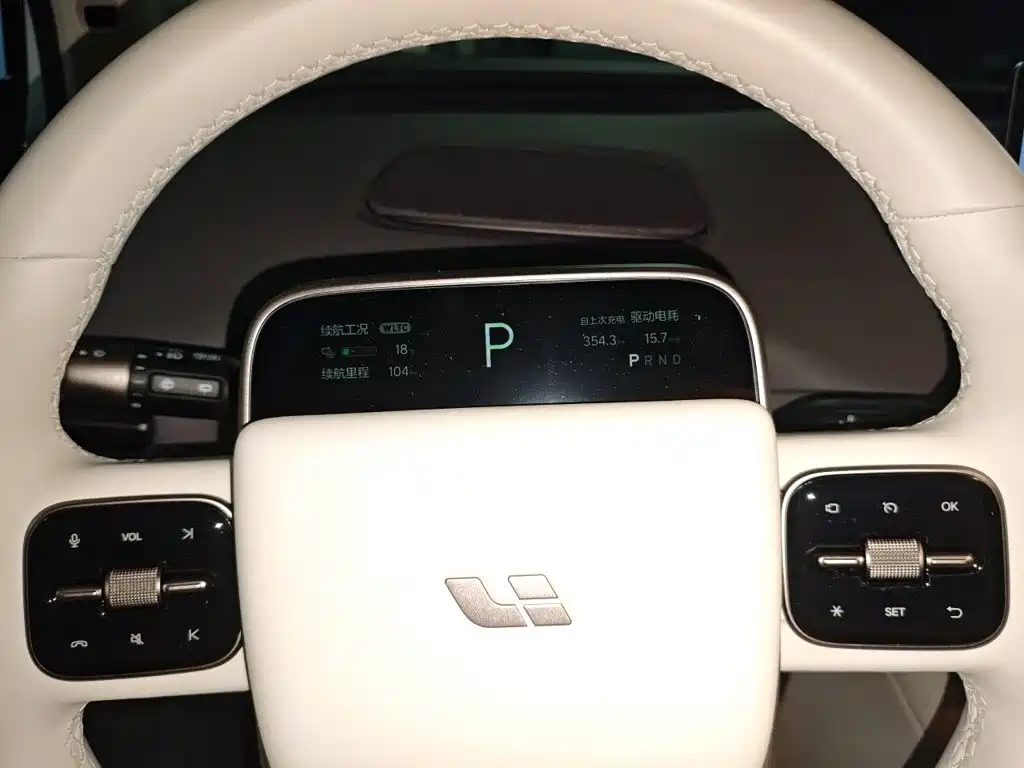 Li Auto i8 2025 — фото 7