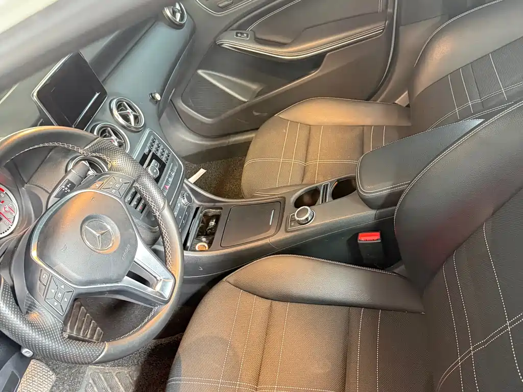 Mercedes-Benz A-Class 2015