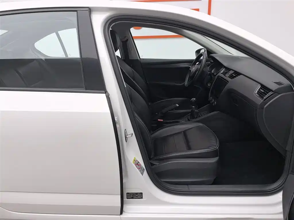 Skoda Octavia 2019 — фото 23