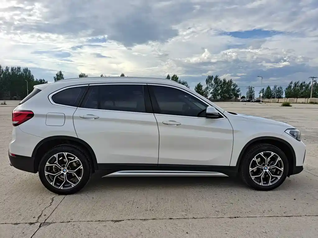 BMW X1 2022 — фото 9