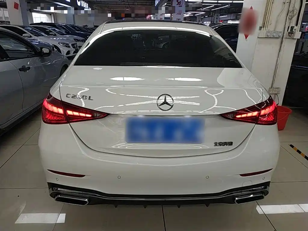 Mercedes-Benz C-Class 2023 — фото 6