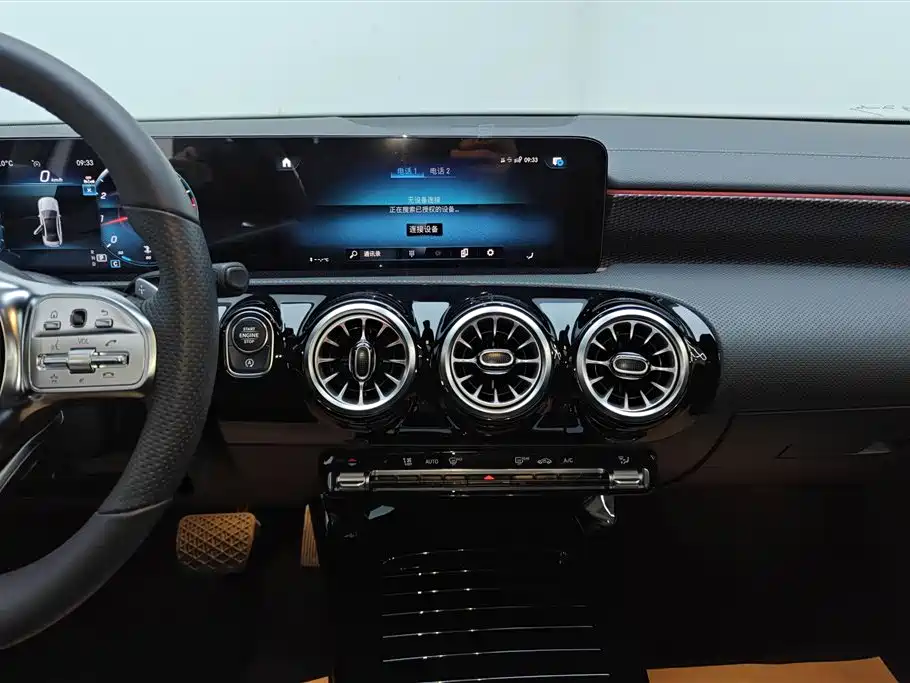 Mercedes-Benz A-Class 2023 — фото 13