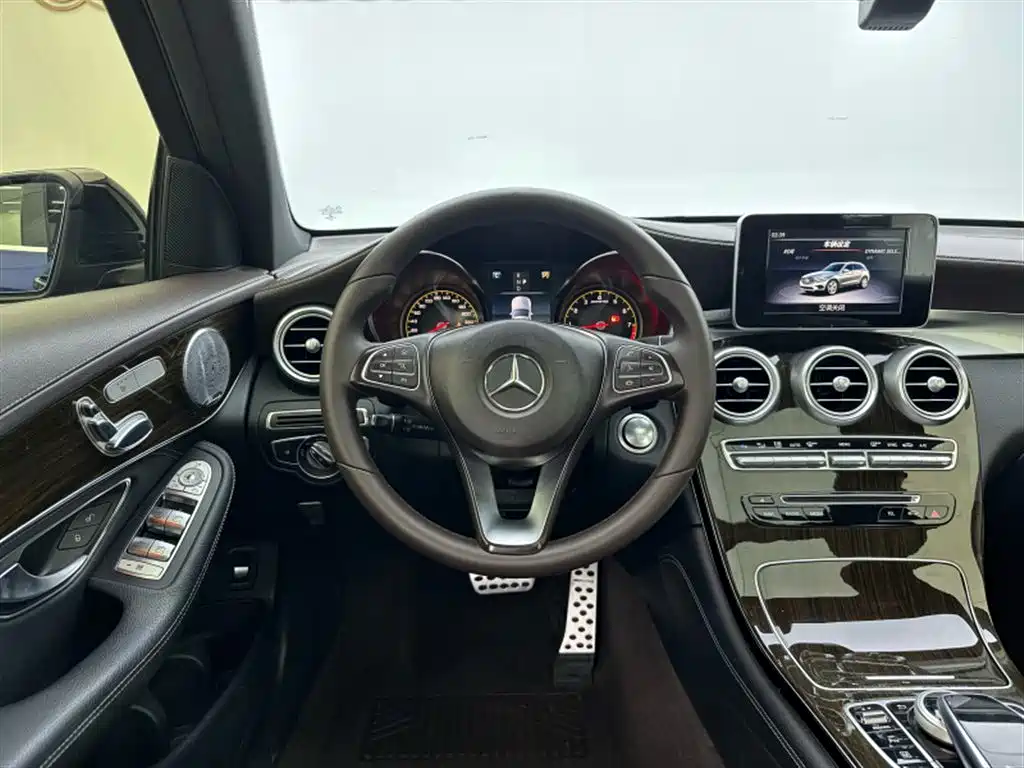 Mercedes-Benz GLC 2018 — фото 9