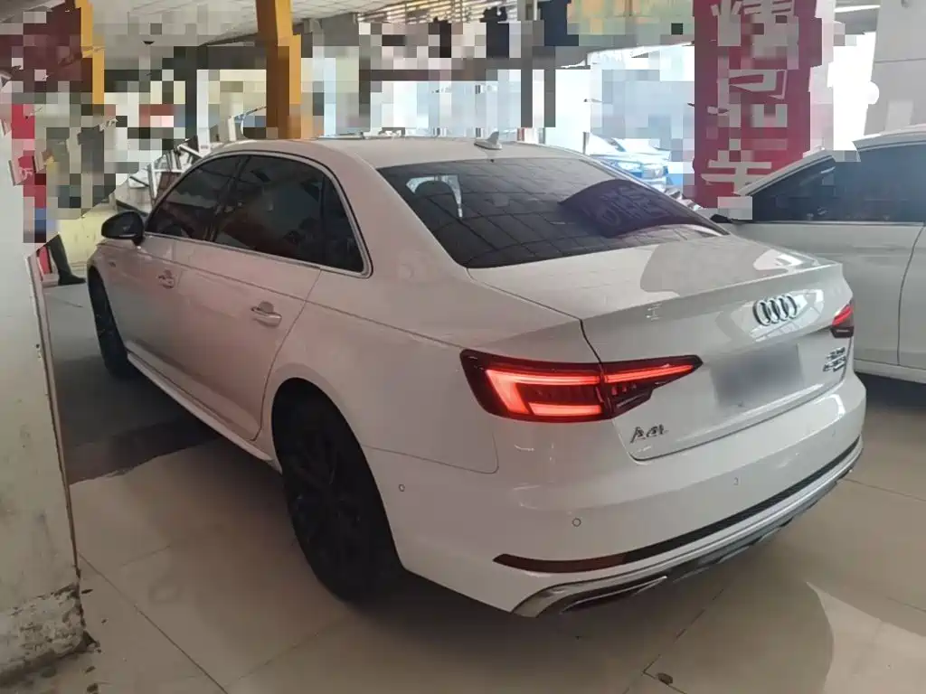 Audi A4L 2020